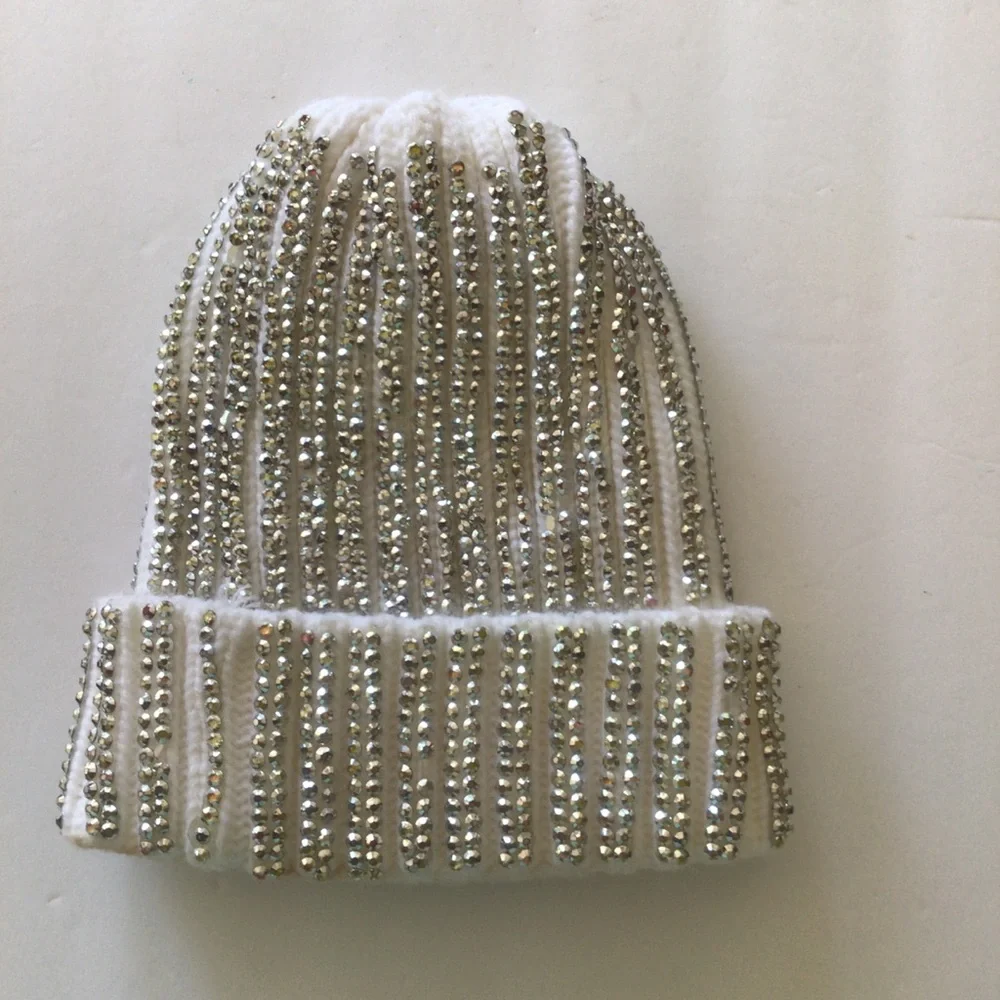 RHINESTONE KNIT WHITE EMBELLISHED HAT OSFM